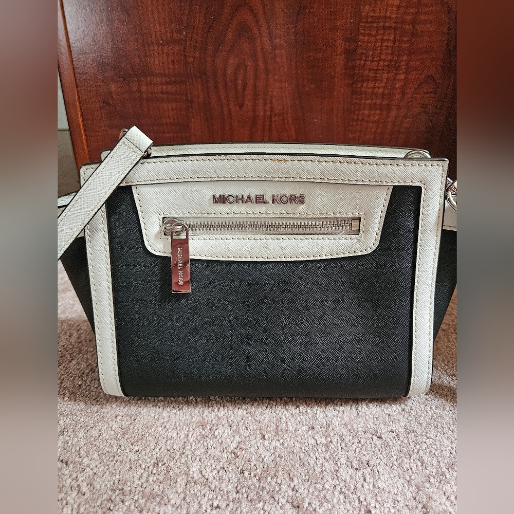 Michael Kors Black and White Women's Bag